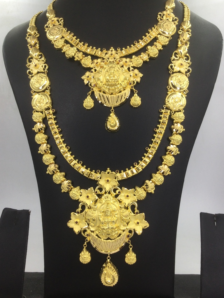 133439